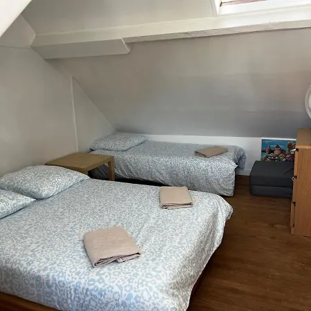 Maison De Famille Idealement Situee
